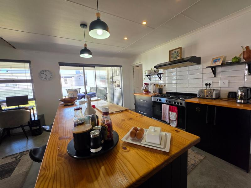 2 Bedroom Property for Sale in Lampiesbaai Western Cape